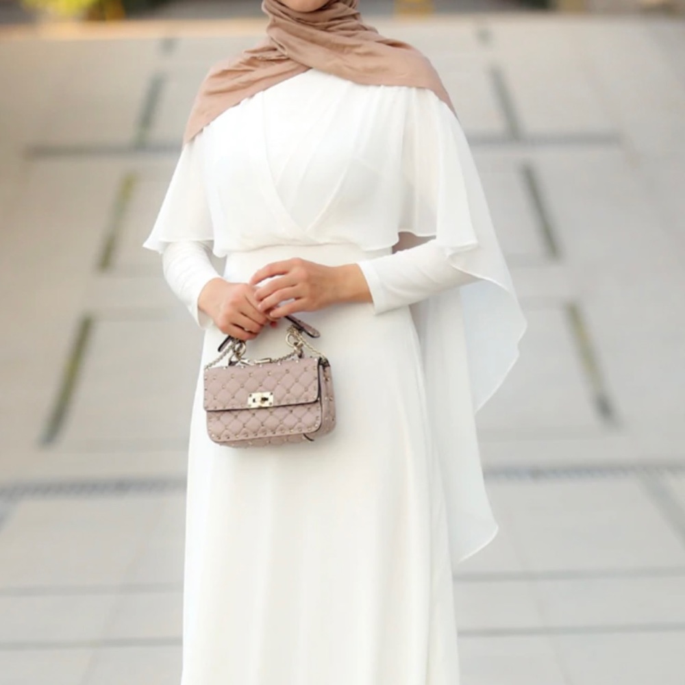 BRAND NEW MODEST WHITE DRESS: ANNAH HARIRI